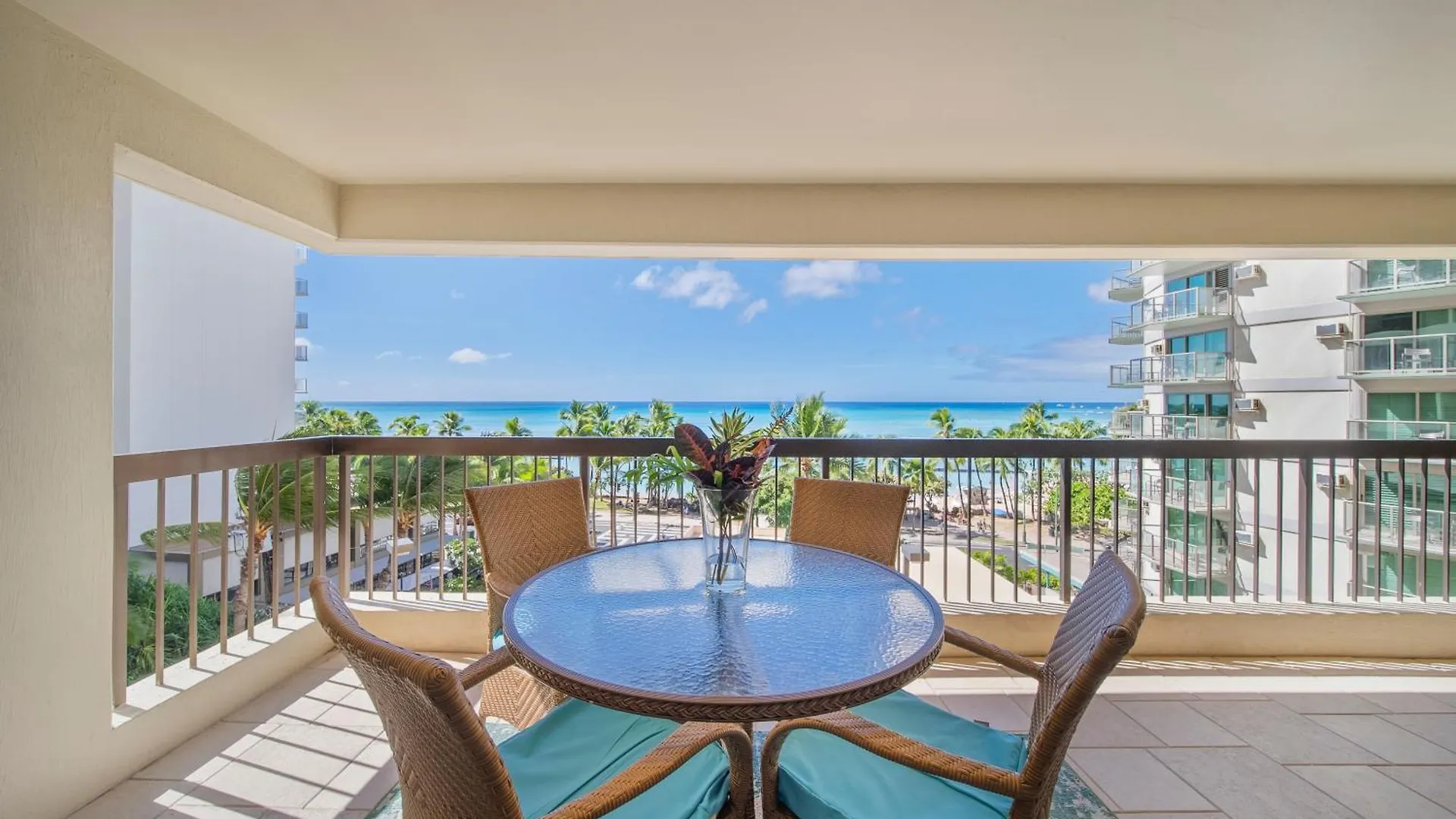 Aston Waikiki Beach Tower 602 Χονολουλού